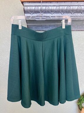 💚 Green💚 Skater-swing Skirt